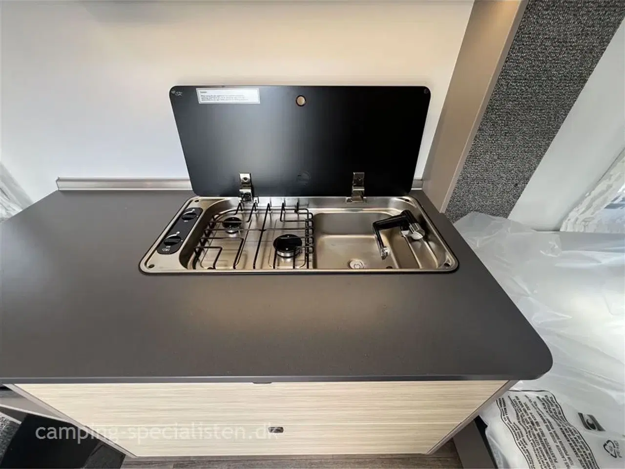 Billede 7 - 2026 - Fendt NEXT 380   2026 Fendt Next 380 - se den nu hos Camping-Specialisten i Silkeborg