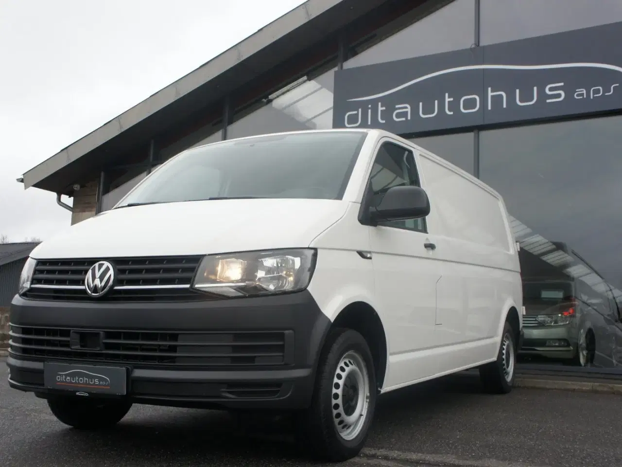 Billede 2 - VW Transporter 2,0 TDi 150 Kombi DSG kort