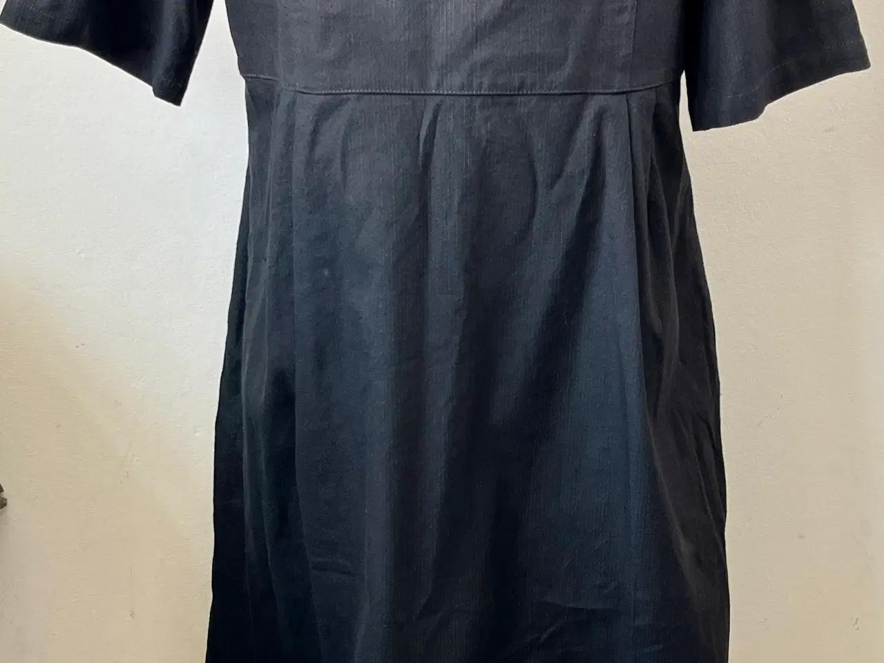 Billede 4 - McVerdi, sort kjole, str M