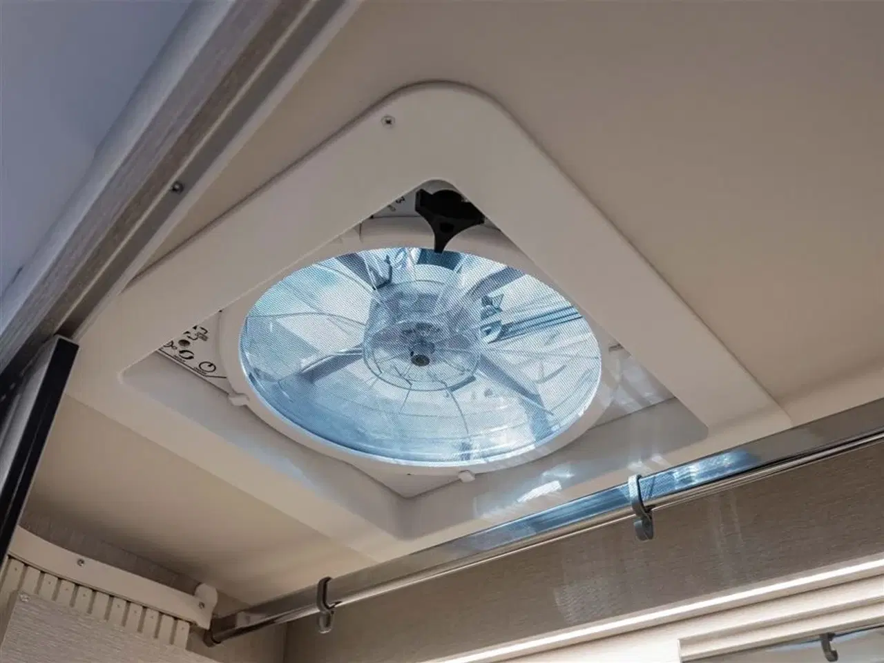 Billede 32 - 2026 - Tourne 6.0 Cruise aut. gear - Black