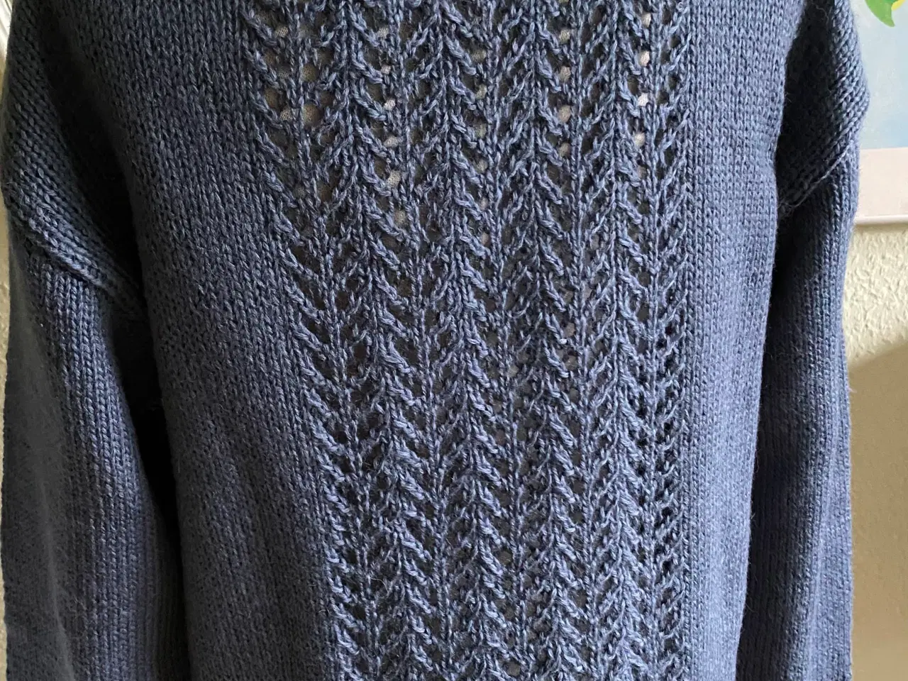 Billede 2 - Håndstrikket uldtrøje
