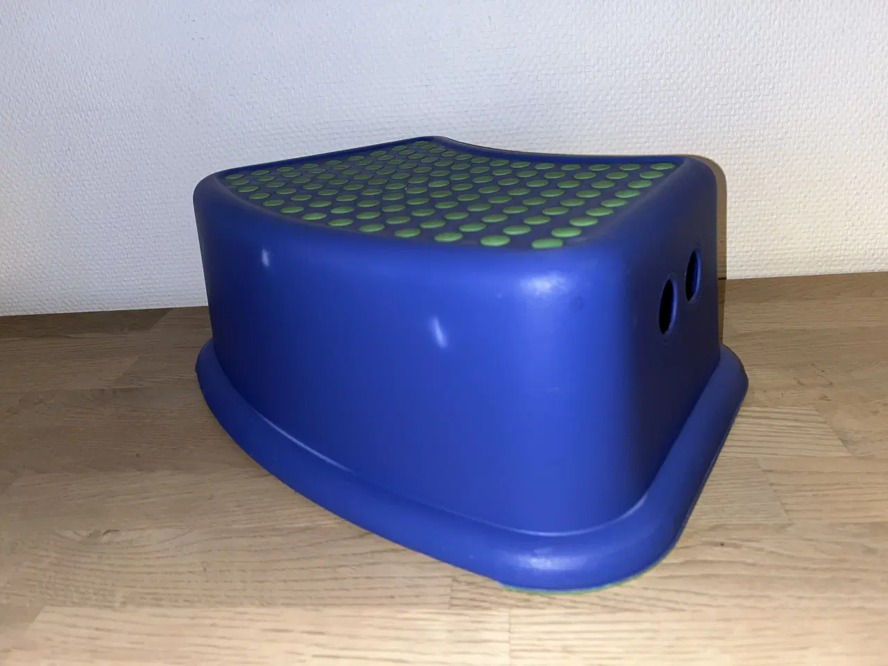 Billede 2 - Badeværelsesskammel, skridsikker, blå