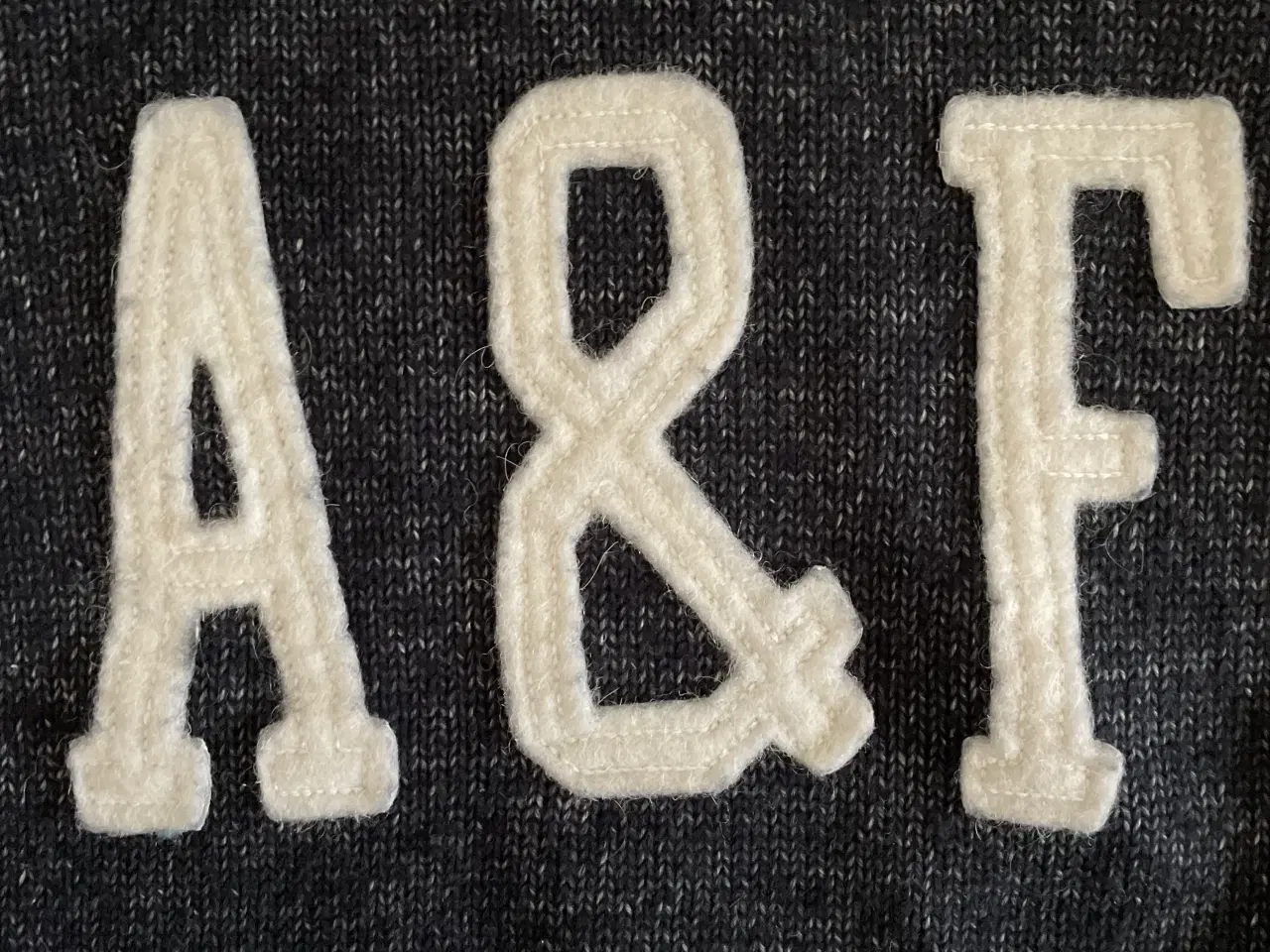 Billede 3 - Abercrombie & Fitch strik
