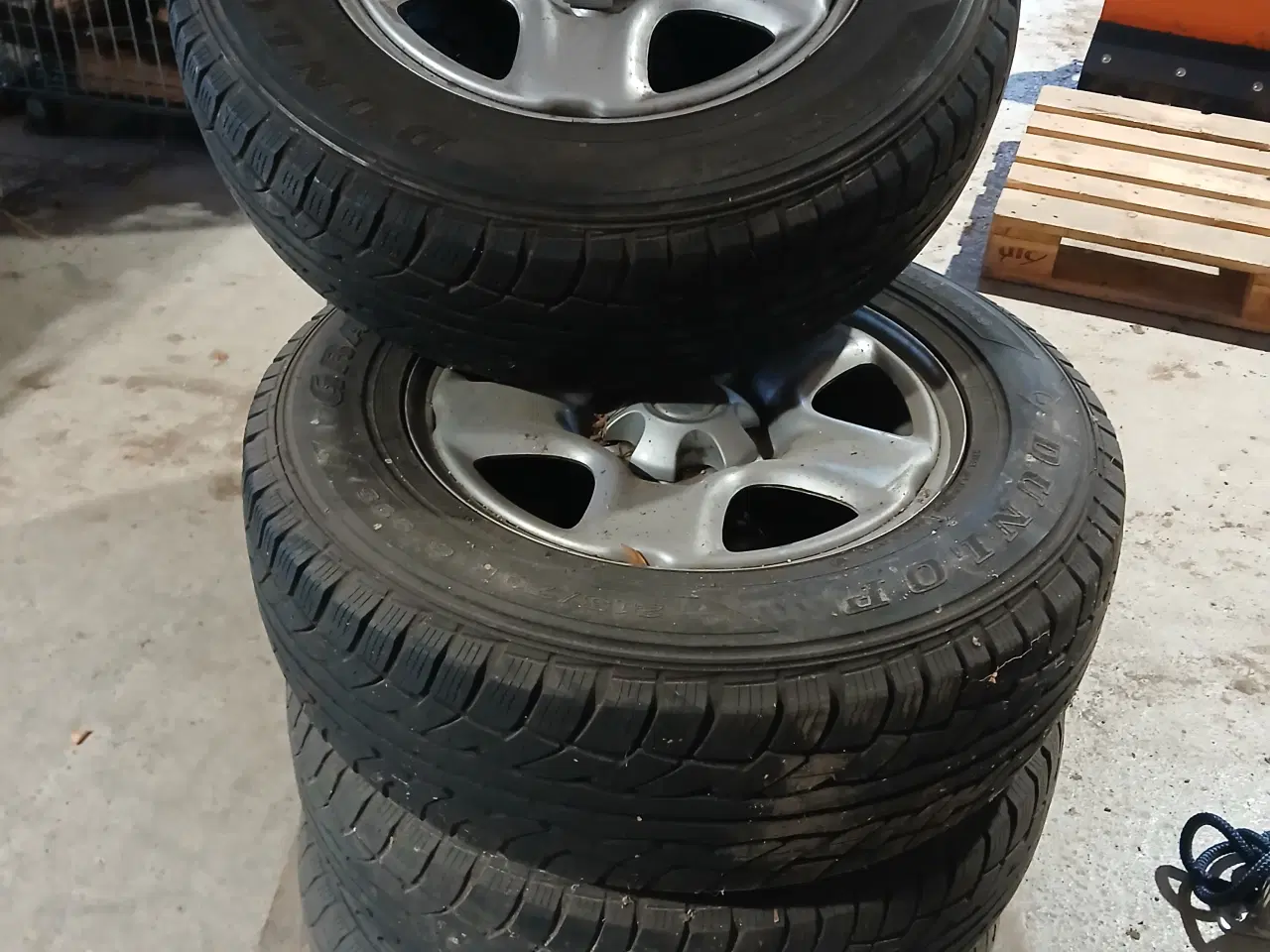 Billede 1 - 4x4 fælge med dæk