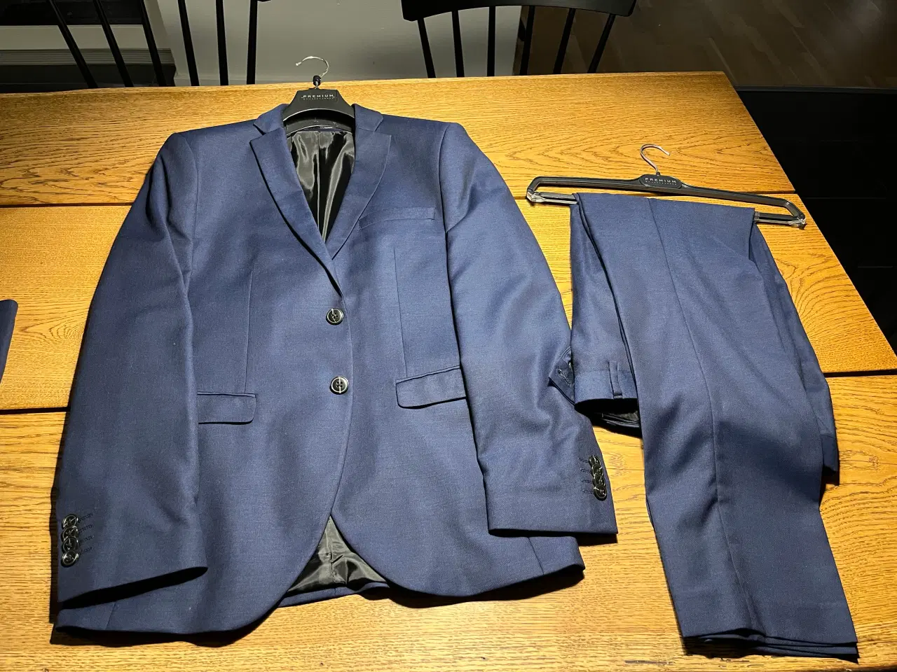 Billede 3 - Konfirmations jakkesæt, Jack & Jones