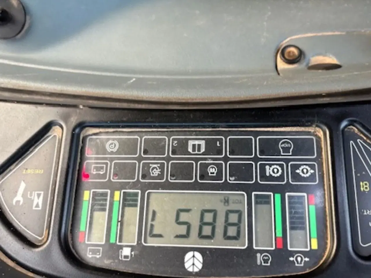 Billede 13 - New Holland NH 95 4-PS. MEKANISK HURTIGSKIFT FOR OG BAG