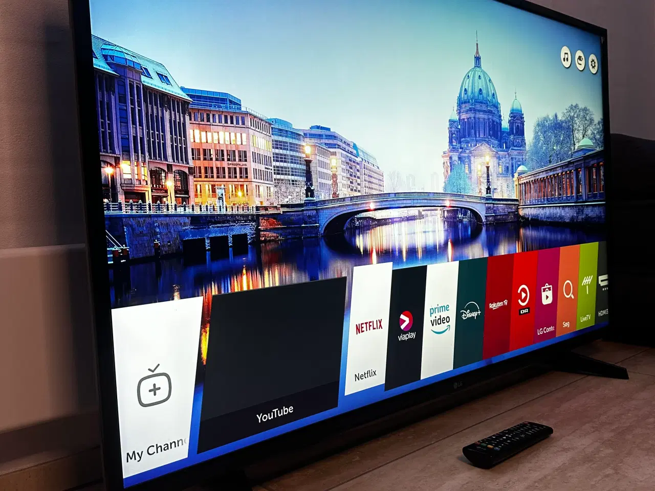 Billede 1 - SmartTV LG 4K UHD 49”(Perfekt stand)