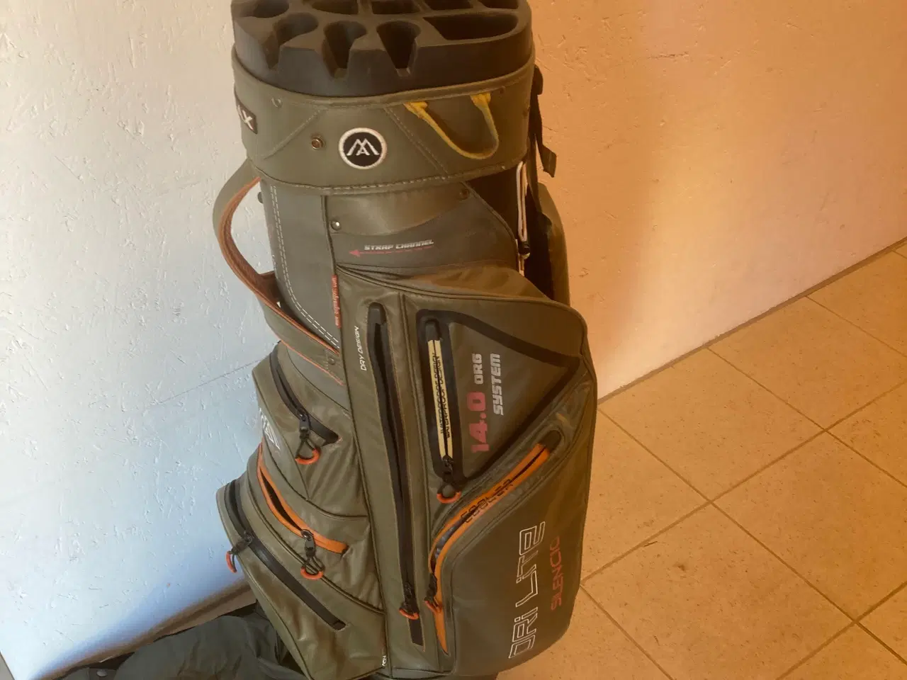 Billede 3 - BIG MAX GOLFBAG. DRY DESIGN FLOT STAND