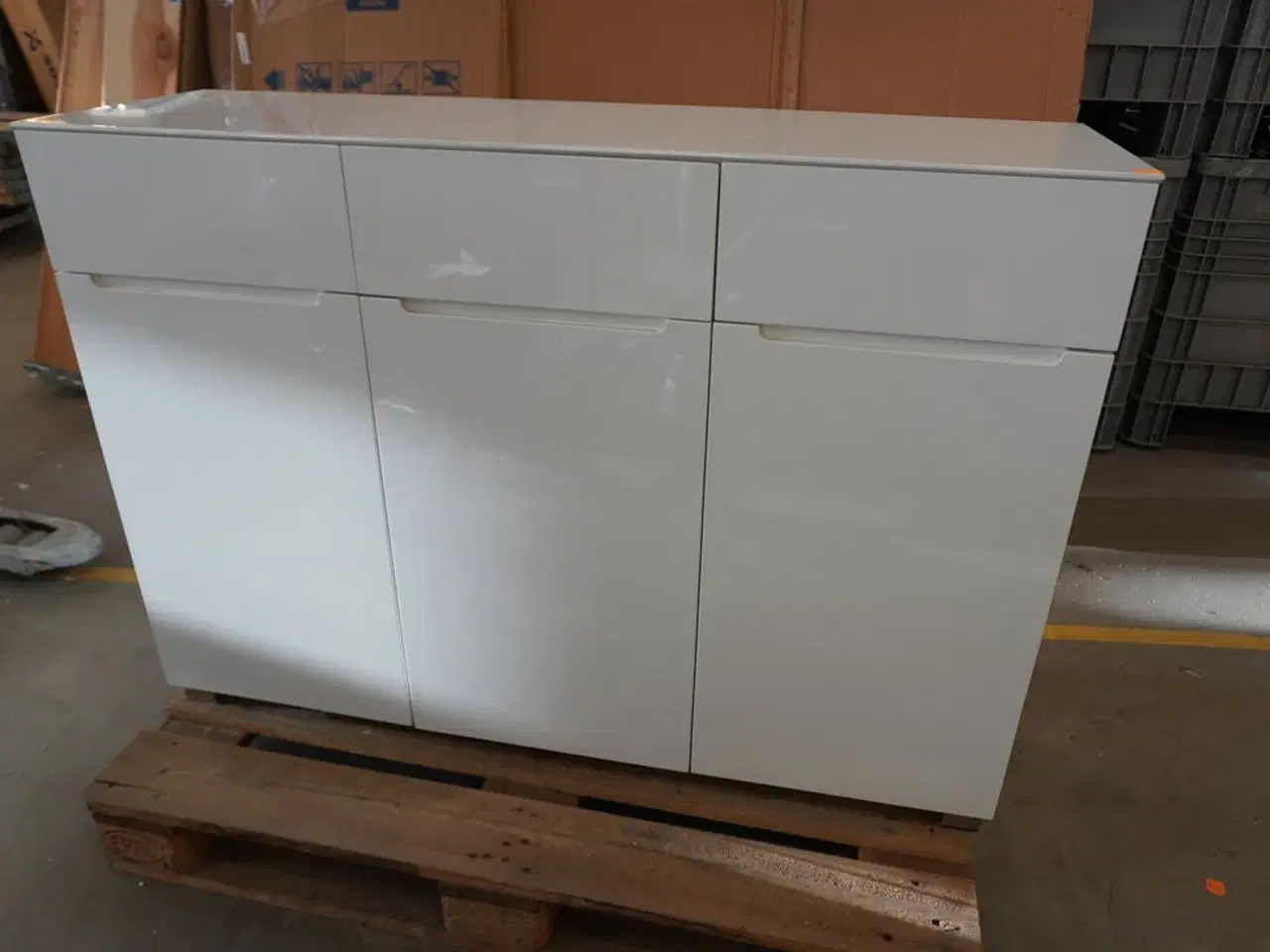 Billede 1 - Skænk 120x36xH86cm