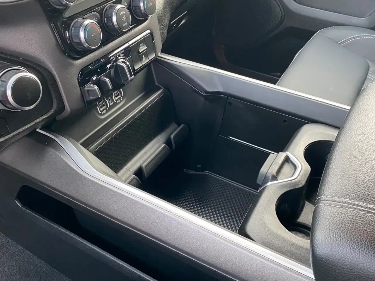 Billede 13 - Dodge RAM 1500 5,7 V8 Hemi Laramie Sport aut.