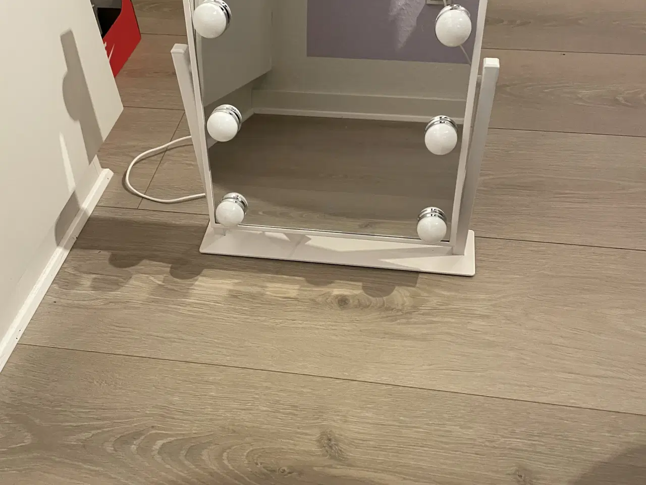 Billede 1 - Makeup spejl med lys