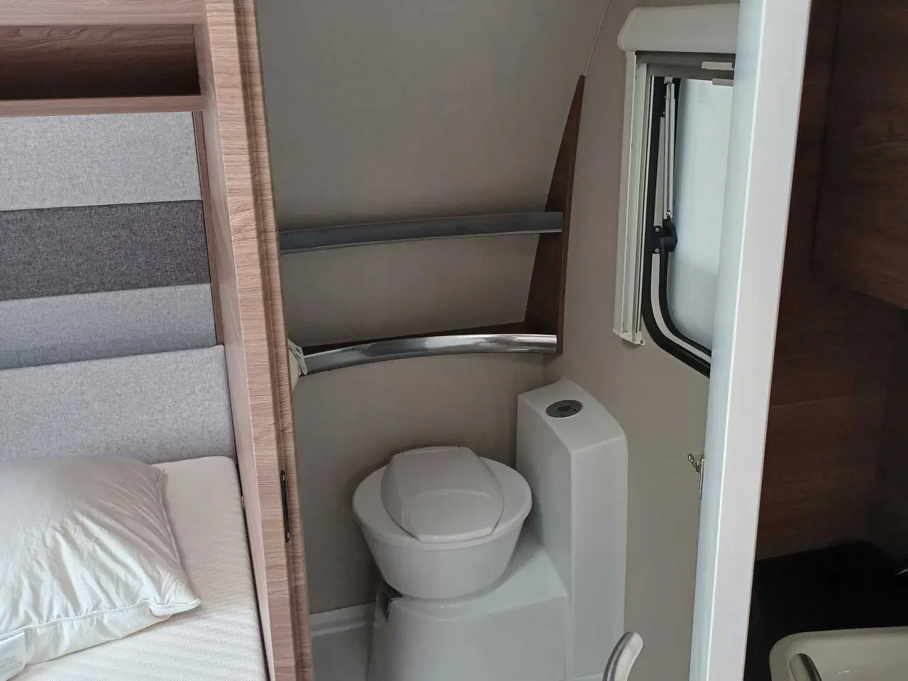 Billede 8 - Campingvogn med Villa fortelt