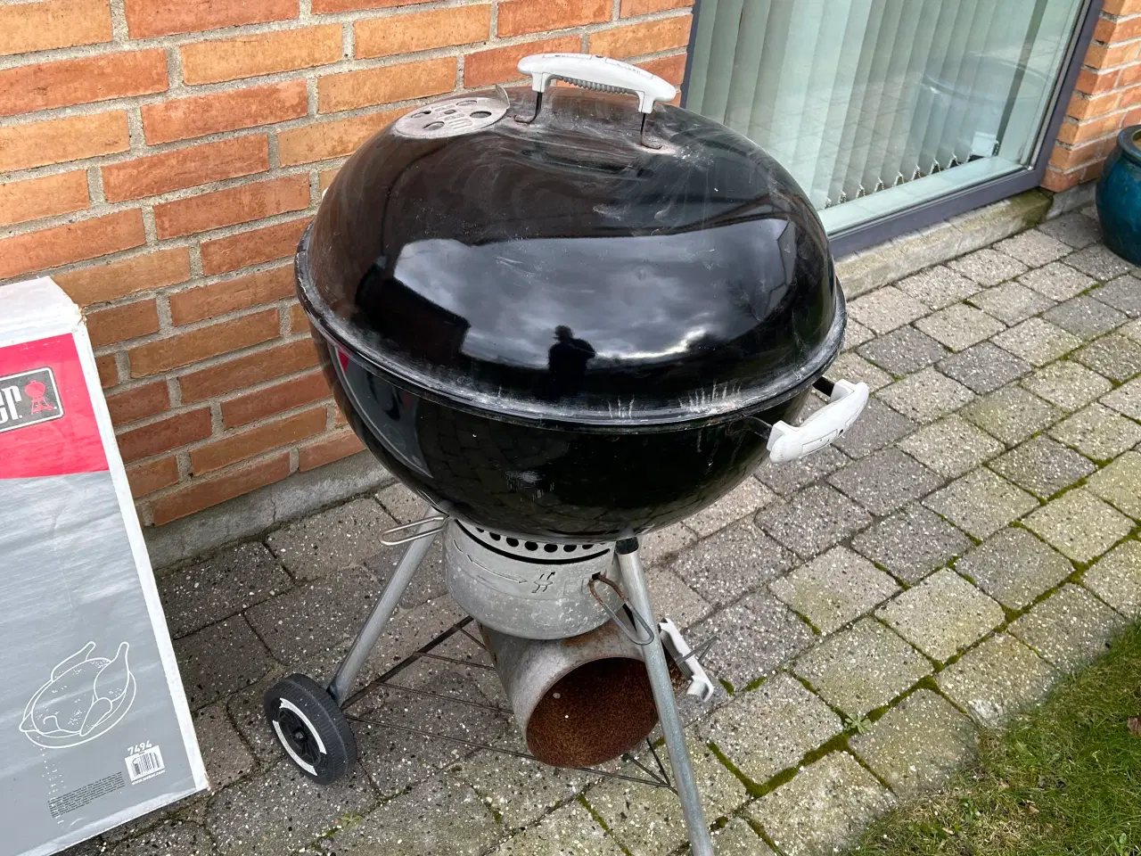 Billede 1 - Weber kuglegrill 57 cm sælges