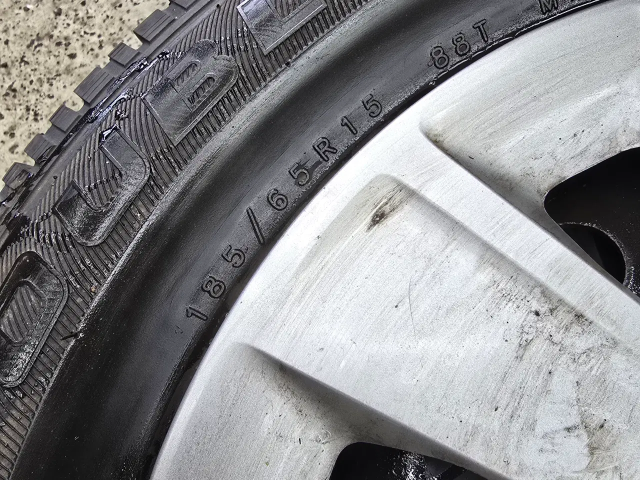 Billede 4 - 4 vinterdæk på stålfælge 185 65 R15 88T