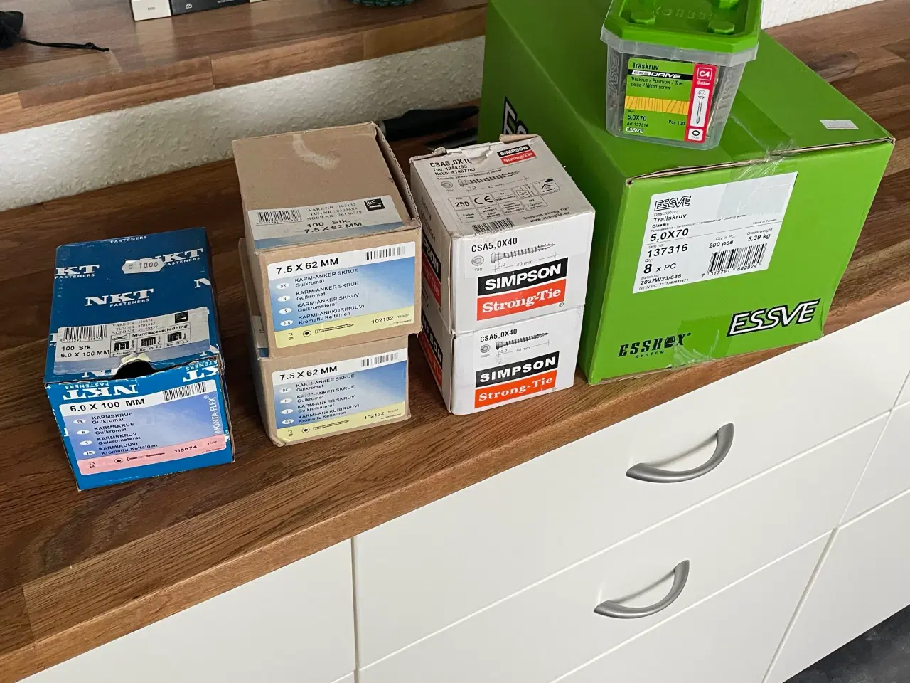 Billede 1 - Rustfrie Essve og Simpson beslagskruer