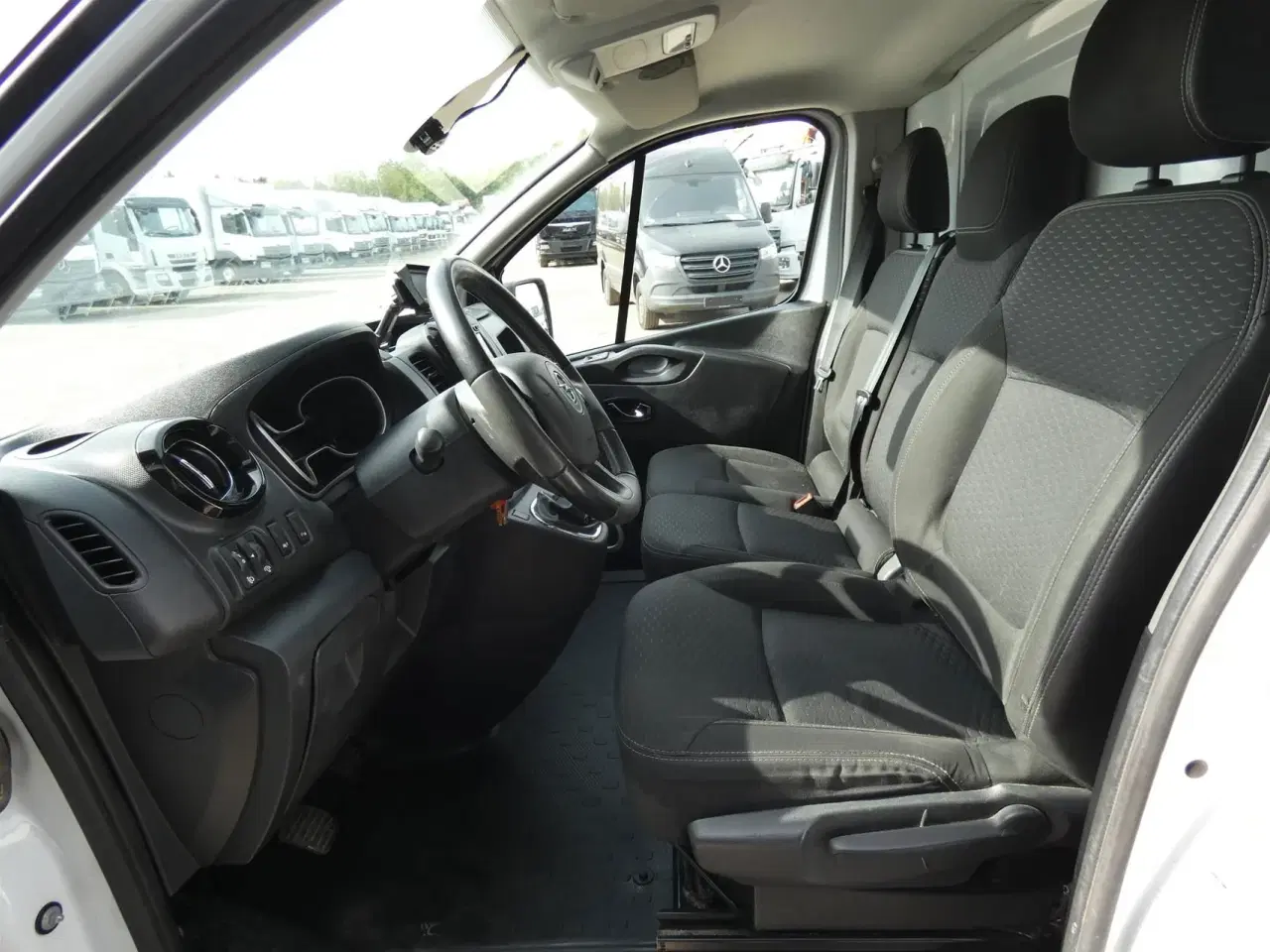 Billede 9 - Opel Vivaro L2H1 1,6 CDTI Sportive Start/Stop 125HK Van 6g