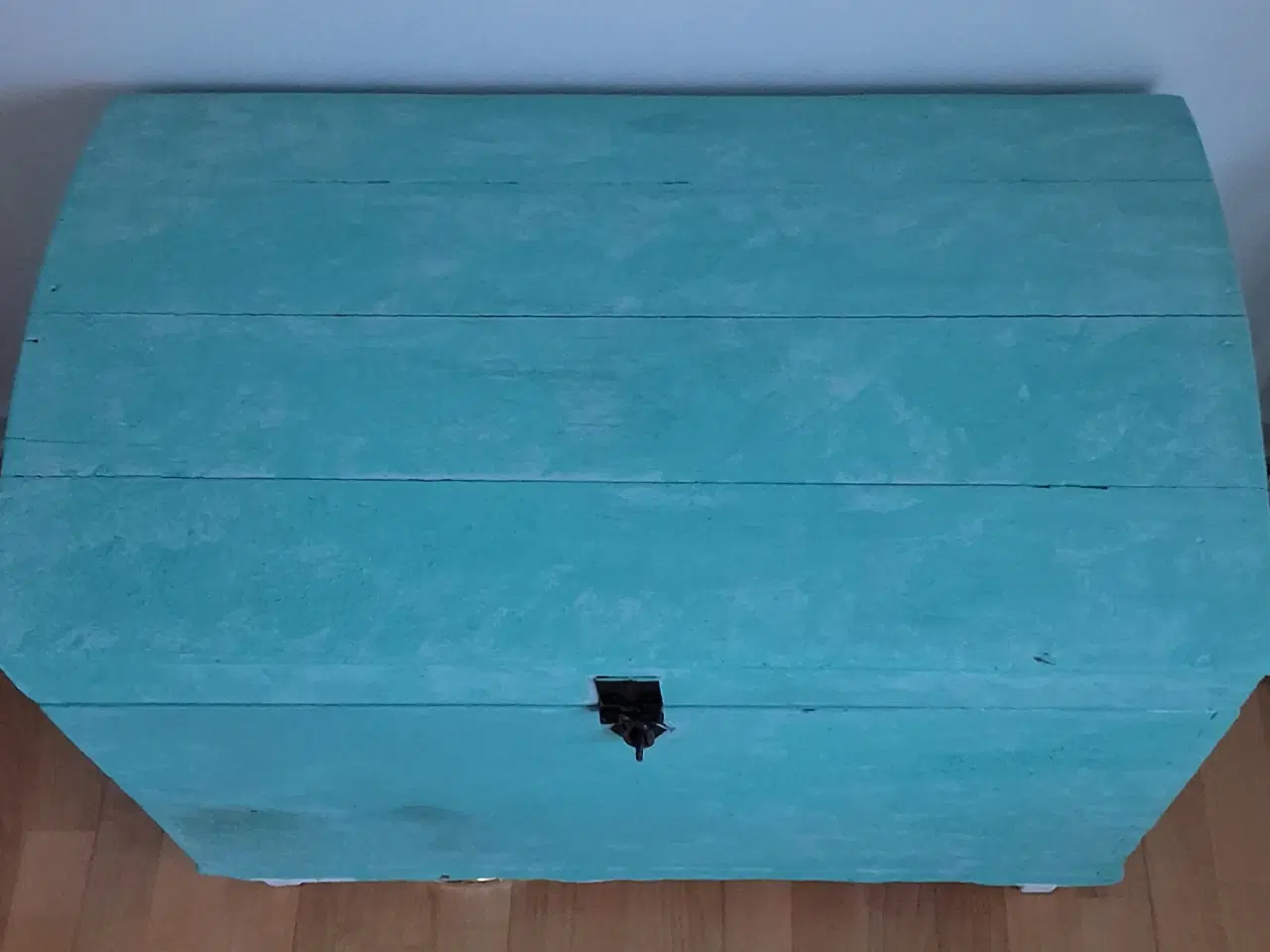 Billede 1 - Stor og rummelig dragkiste / skænk