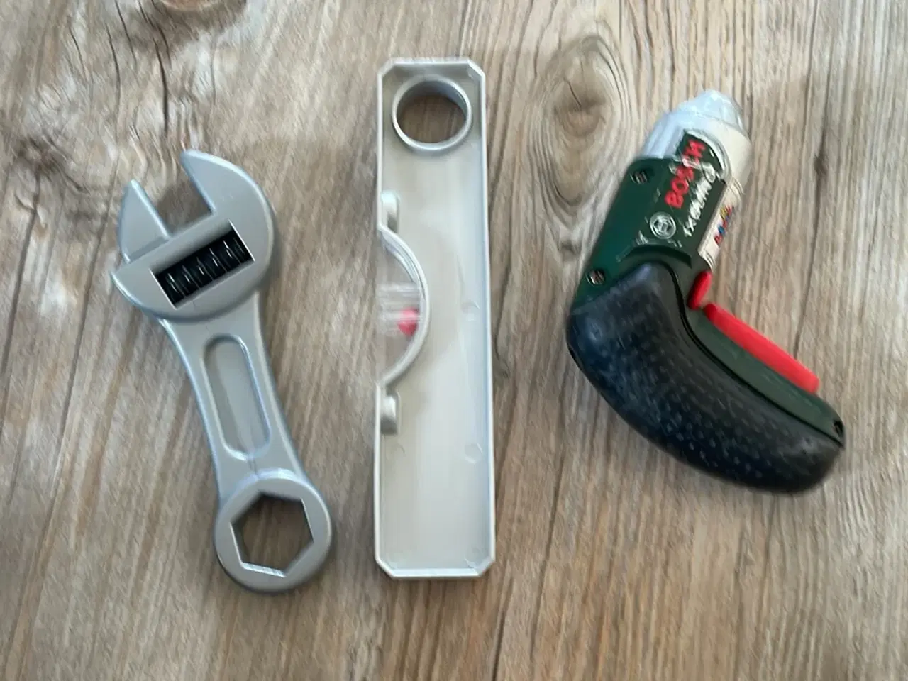 Billede 3 - Bosch værkstedsbord med værktøj