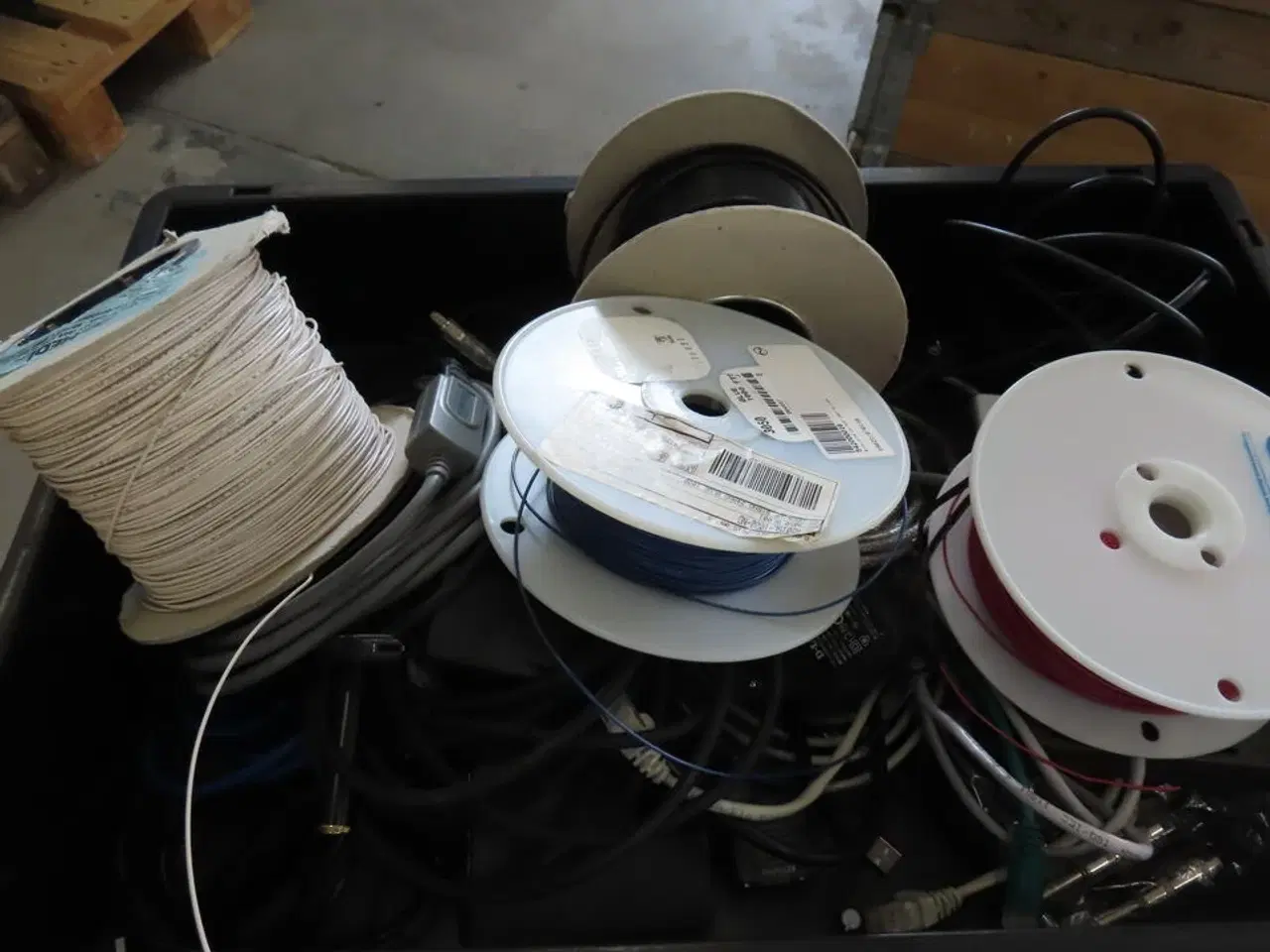 Billede 3 - Palle med rester fra TC ELECTRONIC