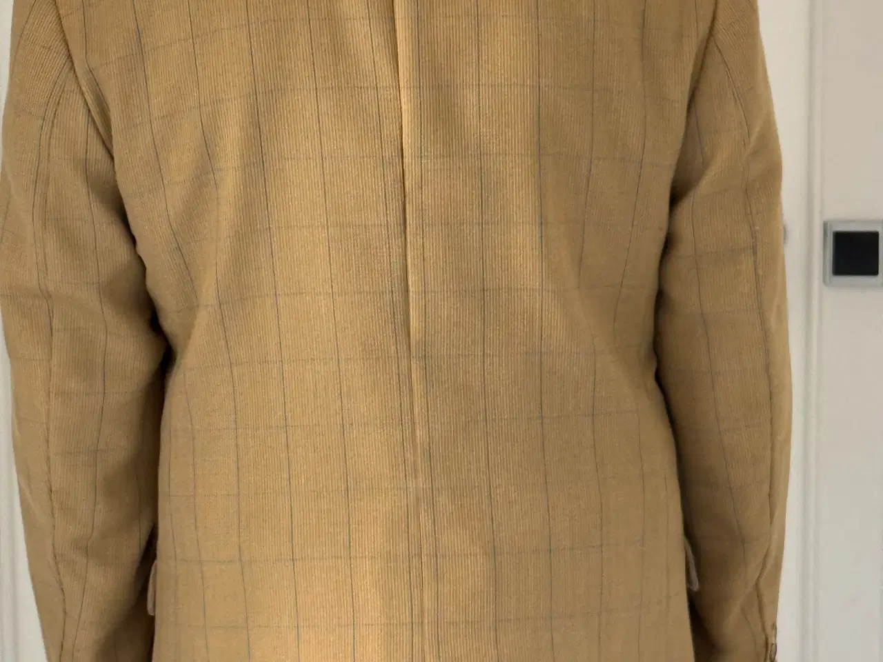 Billede 2 - BLAZER/JAKKE FARVE MØRK KARRY
