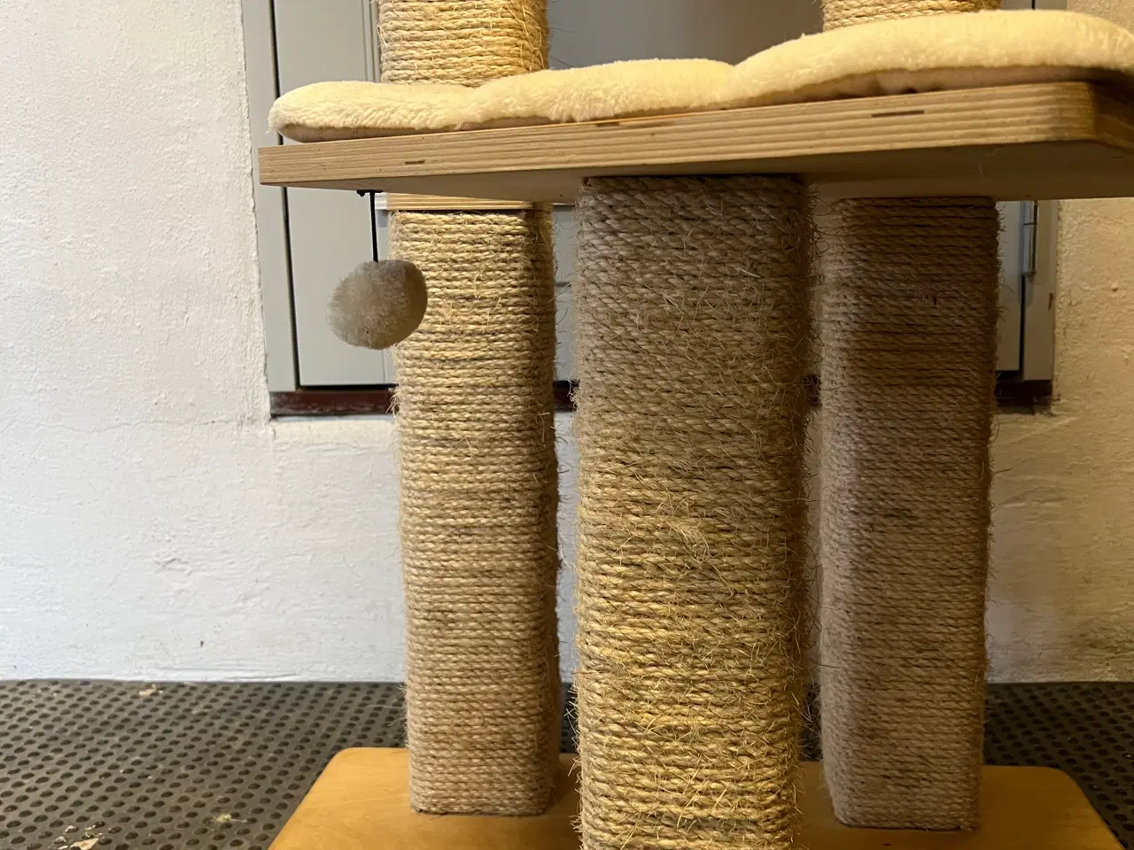 Billede 1 - Natural Paradise kradsetræ