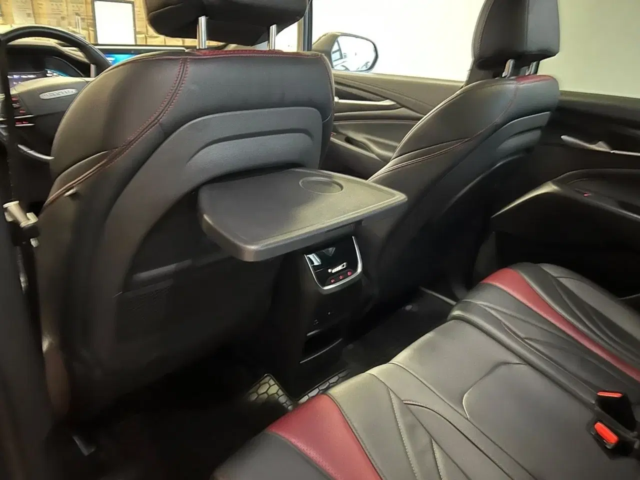 Billede 12 - Maxus Euniq5 52 Exclusive 7prs