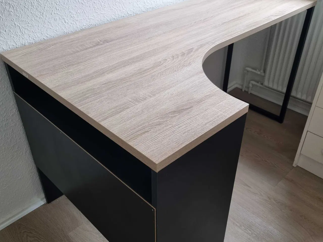 Billede 3 - Skrivebord