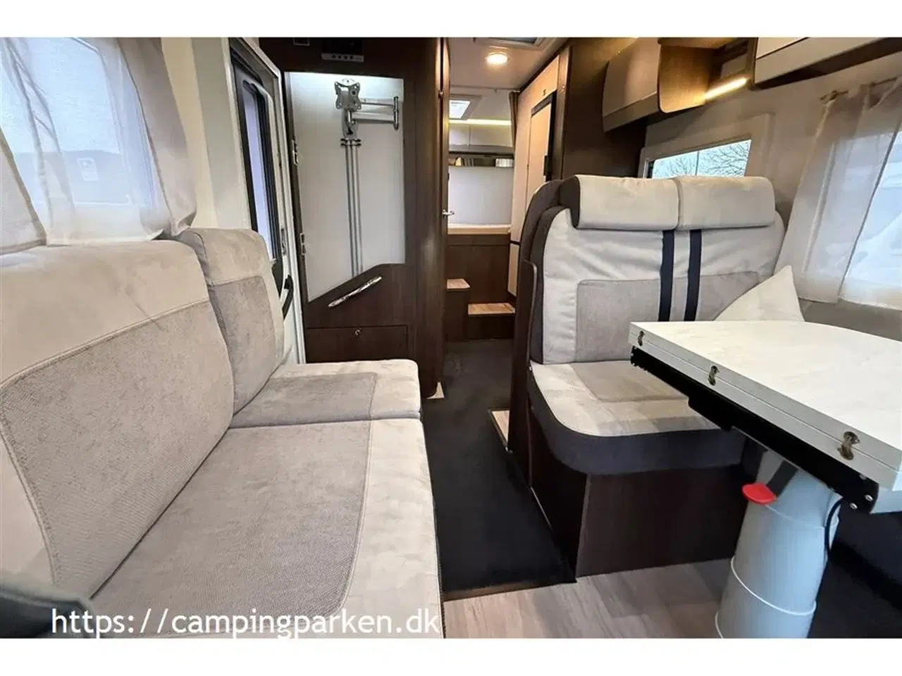 Billede 5 - 2022 - Benimar Tessoro T442   Vintercamper til 5 personer under 7 meter