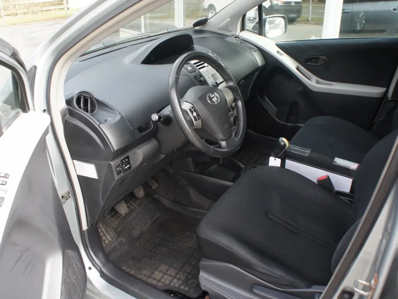 Billede 14 - Toyota Yaris 1,3 Luna