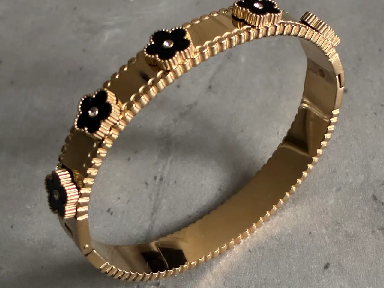 Billede 3 - Armbånd med blomster