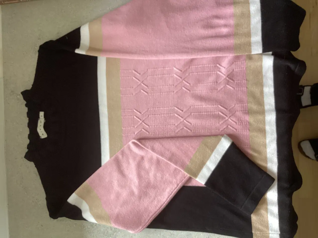Billede 2 - Micha trøje/sweater str S