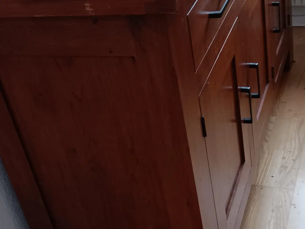 Billede 4 - Solid skænk sælges