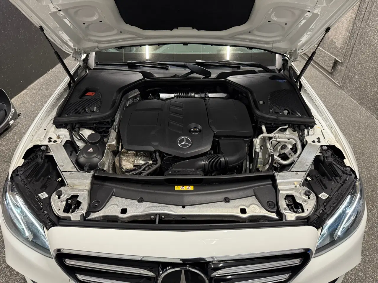 Billede 10 - Mercedes-Benz E220 d T 2,0 D AMG Line 9G-Tronic 194HK Stc Aut.