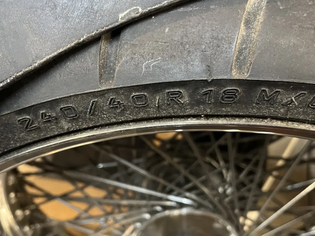 Billede 3 - bredt egerhjul 260/40/18 til softail med bagskærm