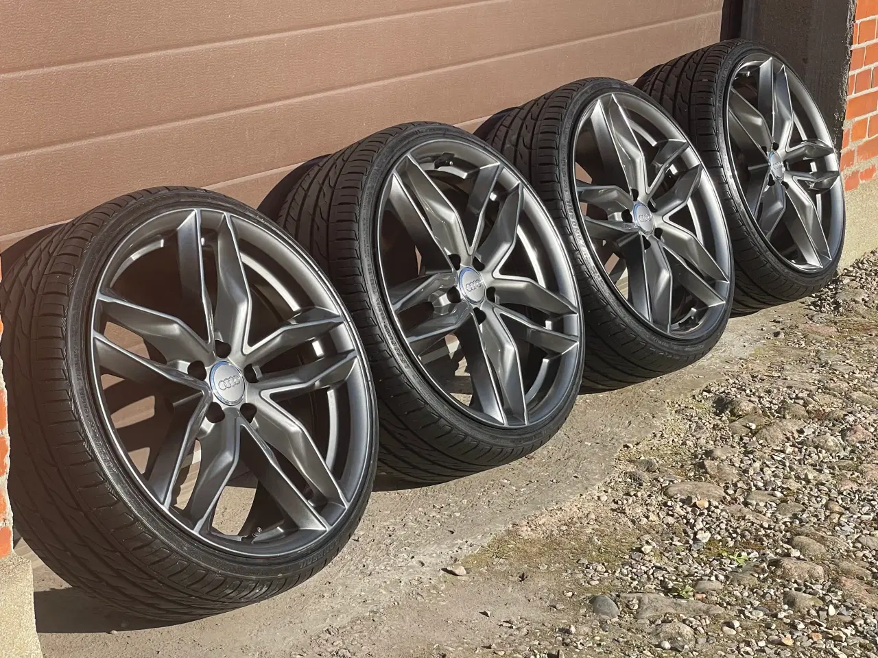 Billede 2 - Alufælge 245/30 R20 krydsmål 5x112 90% mønster
