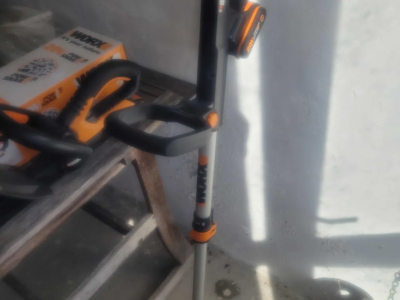 Billede 2 - Worx hækkeklipper og græstrimmer sæt batteridrevet