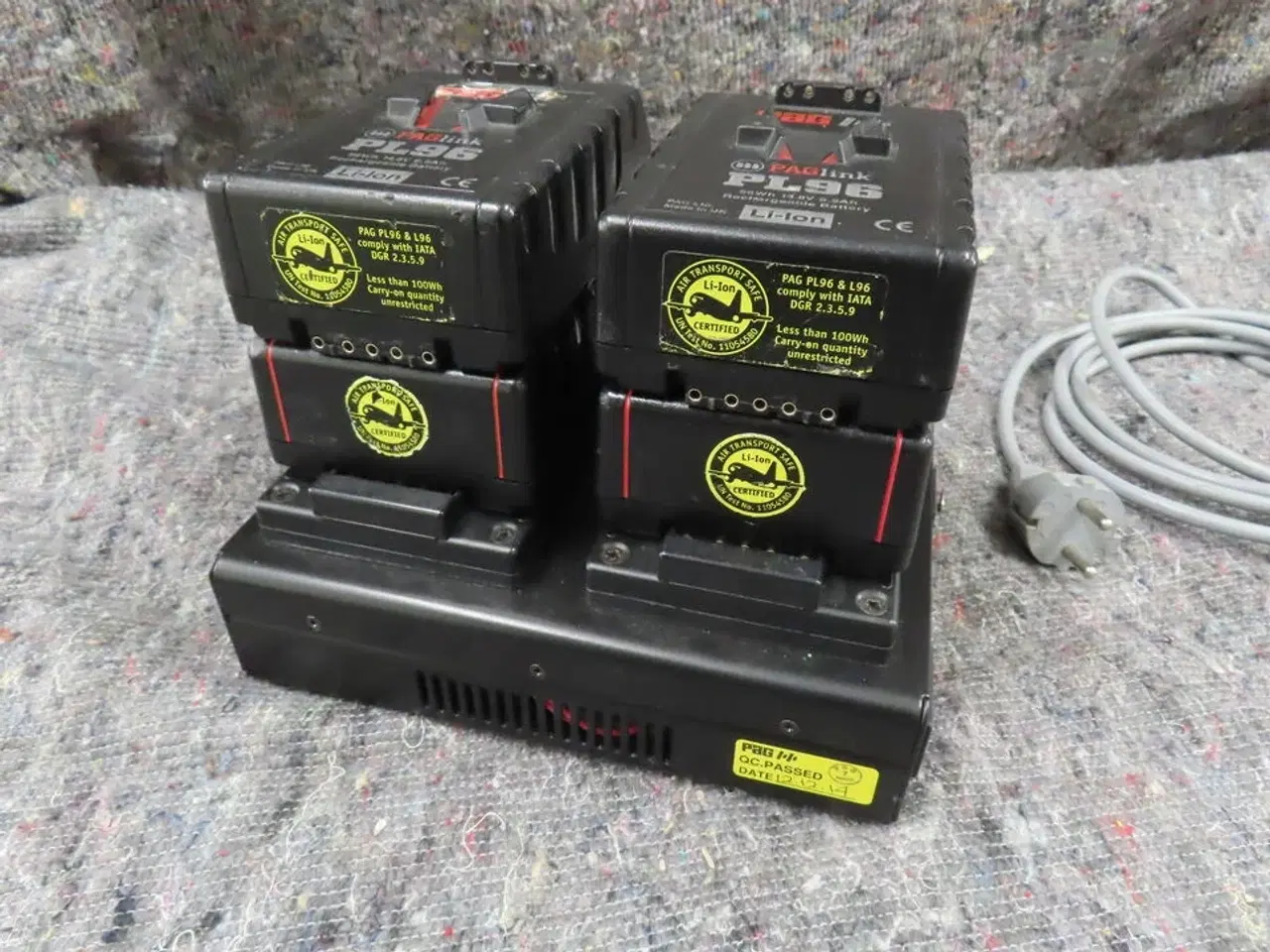 Billede 3 - 4 stk. batterier og oplader - PAGLINK PL16 (MOMSFRI)