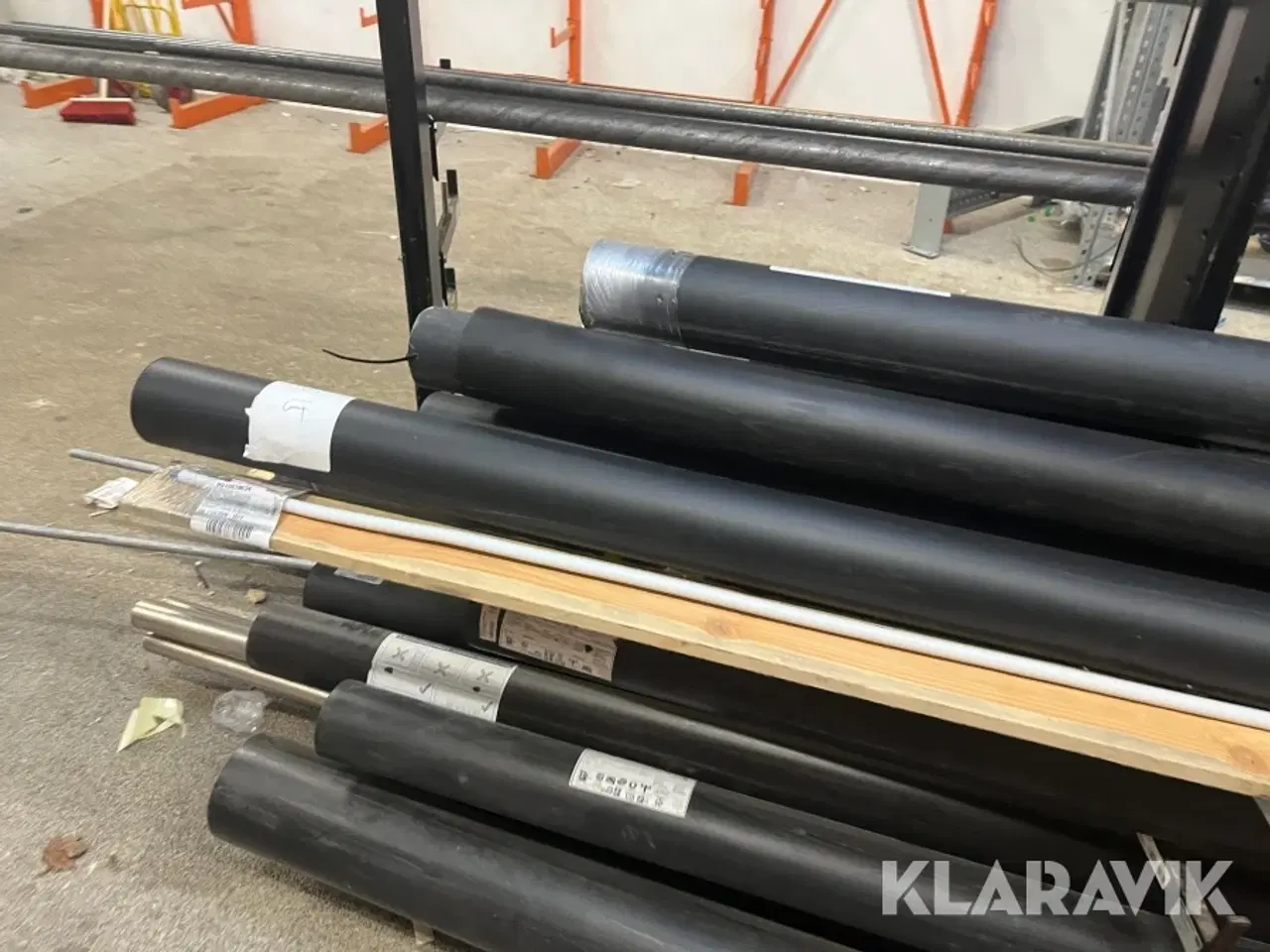 Billede 12 - Grenreol en række