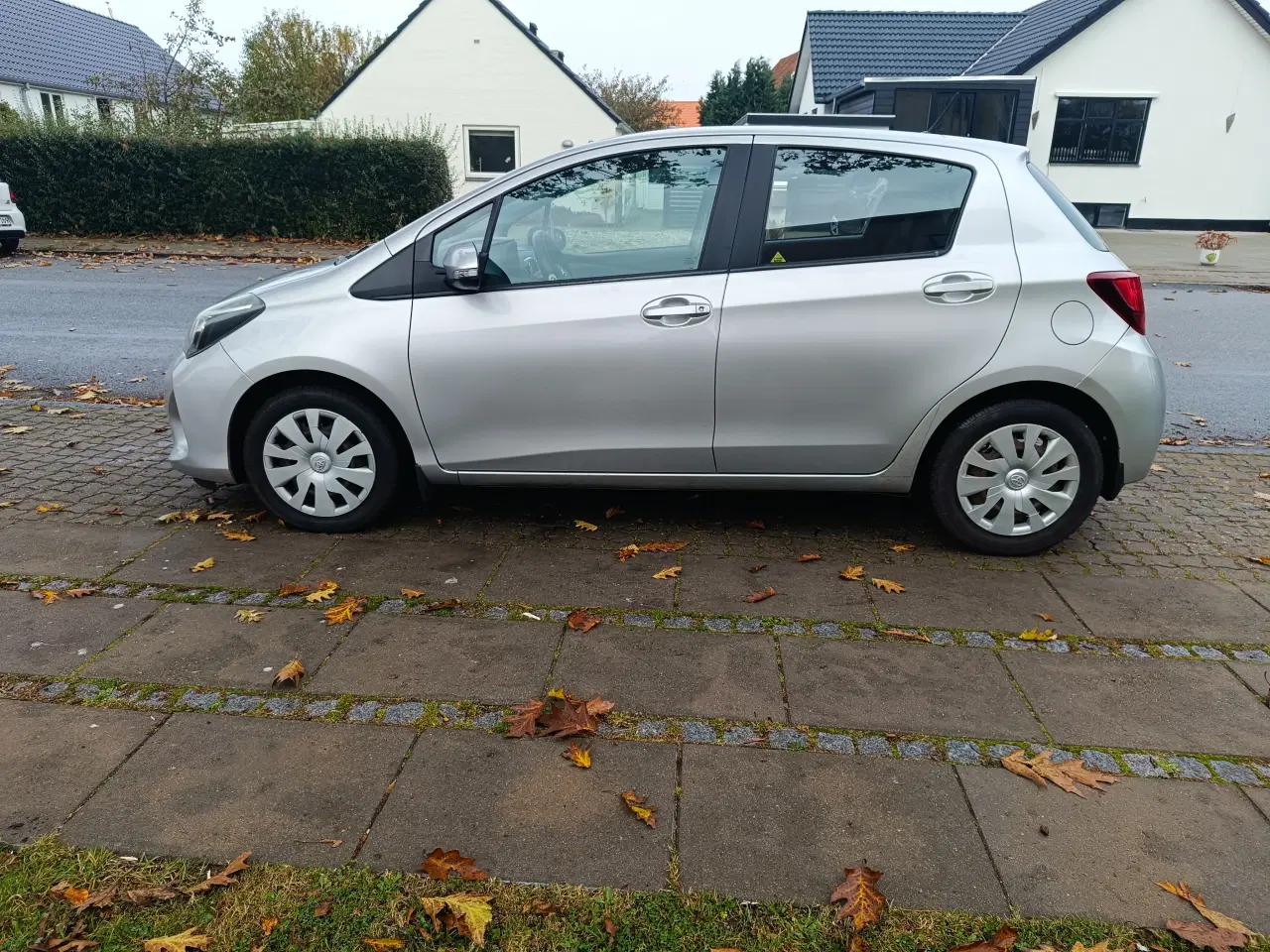 Billede 5 - Toyota Yaris 1.4- Diesel. 5 Dørs