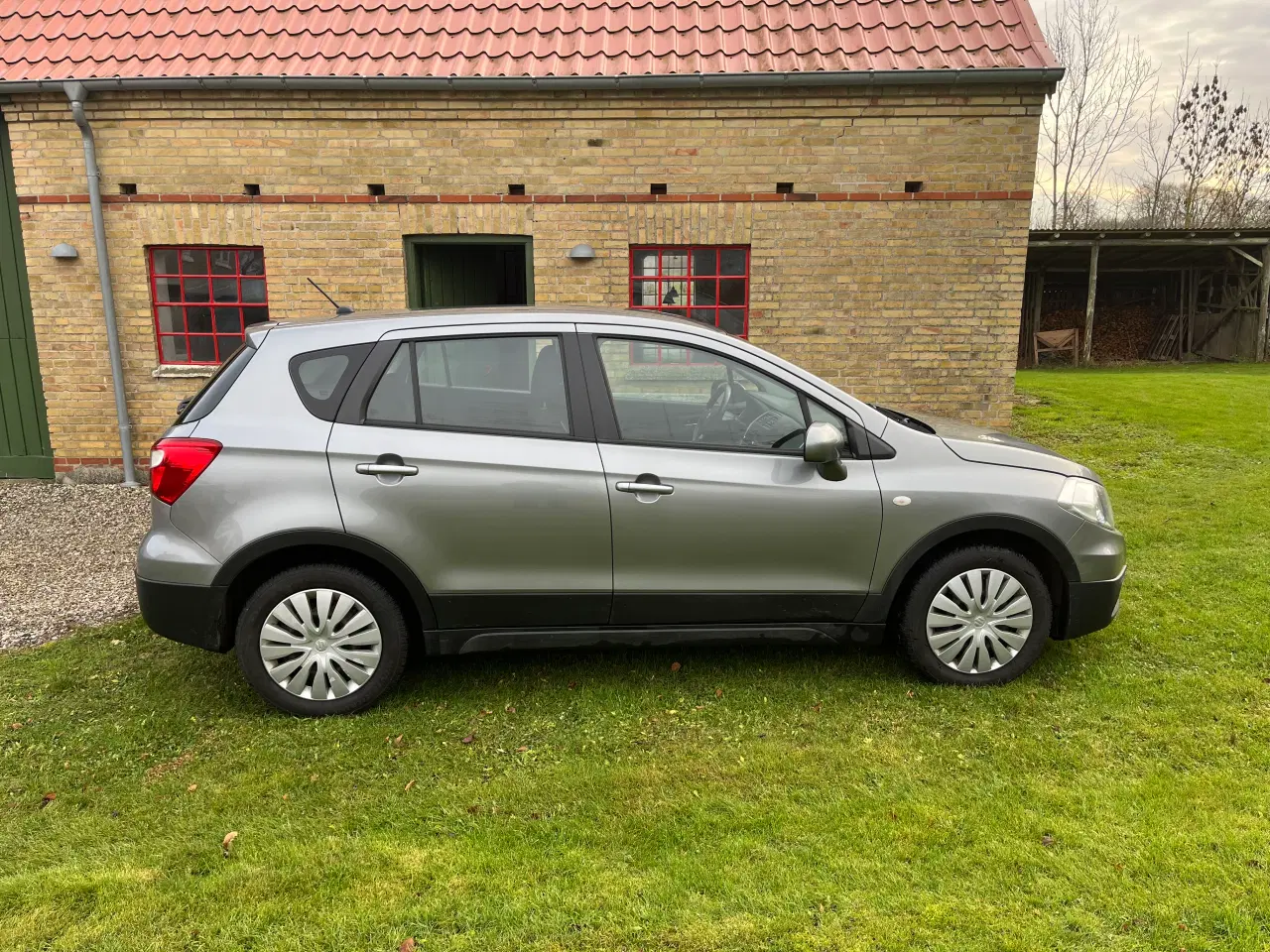 Billede 1 - Velholdt flot Suzuki S-Cross