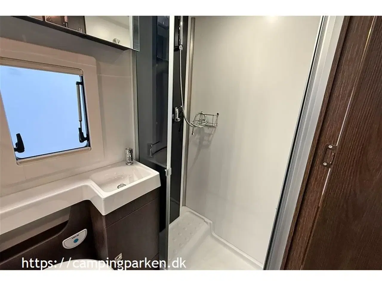 Billede 13 - 2022 - Benimar Tessoro T442   Vintercamper til 5 personer under 7 meter