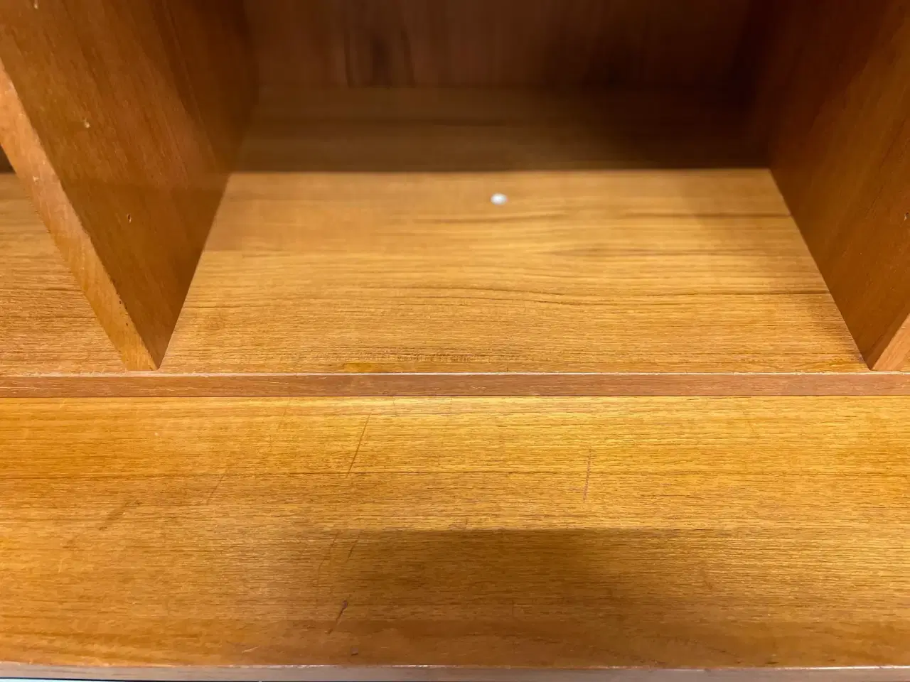 Billede 6 - Nipo Super top Reol+jalousiskab