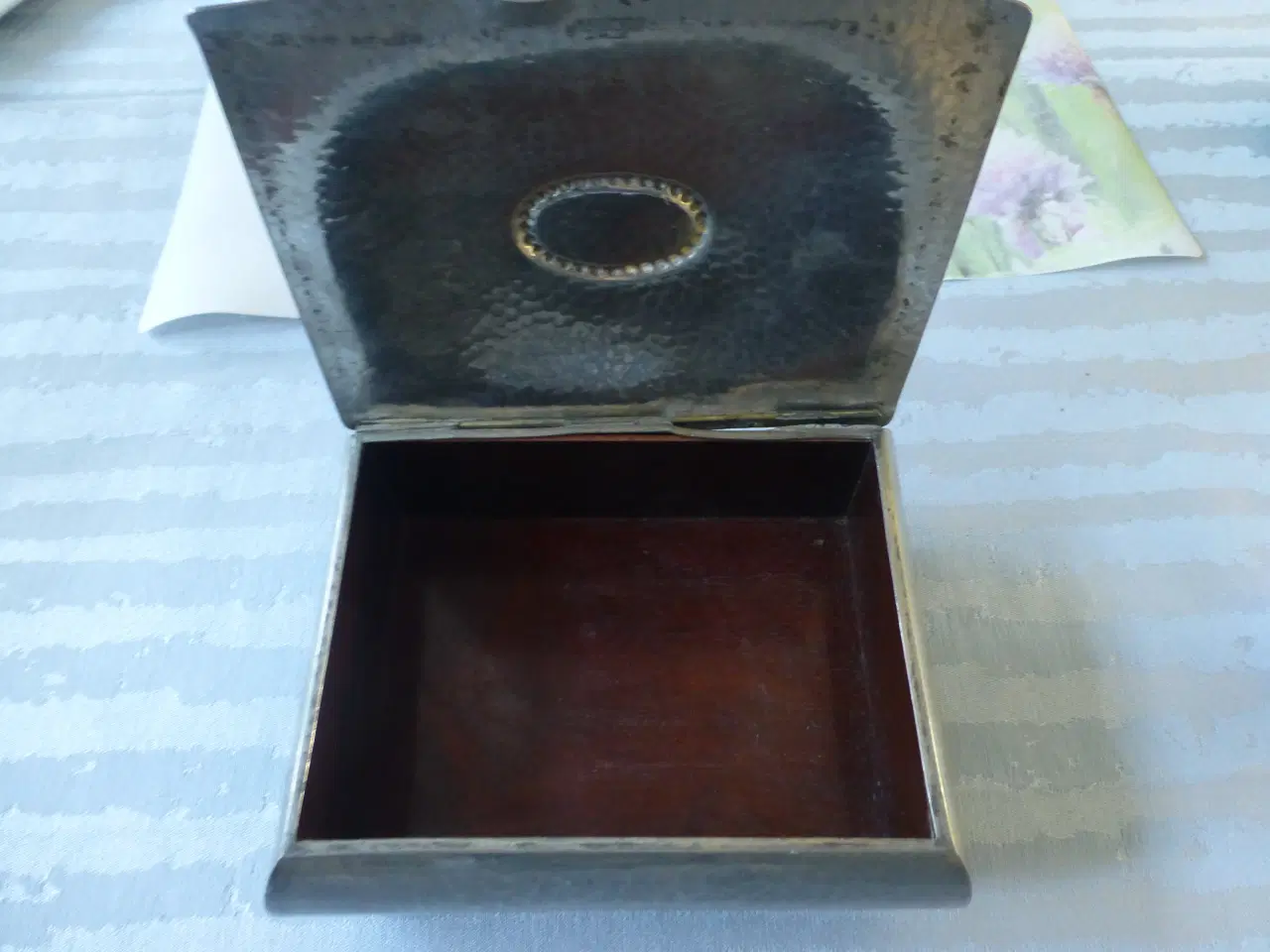 Billede 2 - Tin Skrin  Hammerslået på 4 fødder 