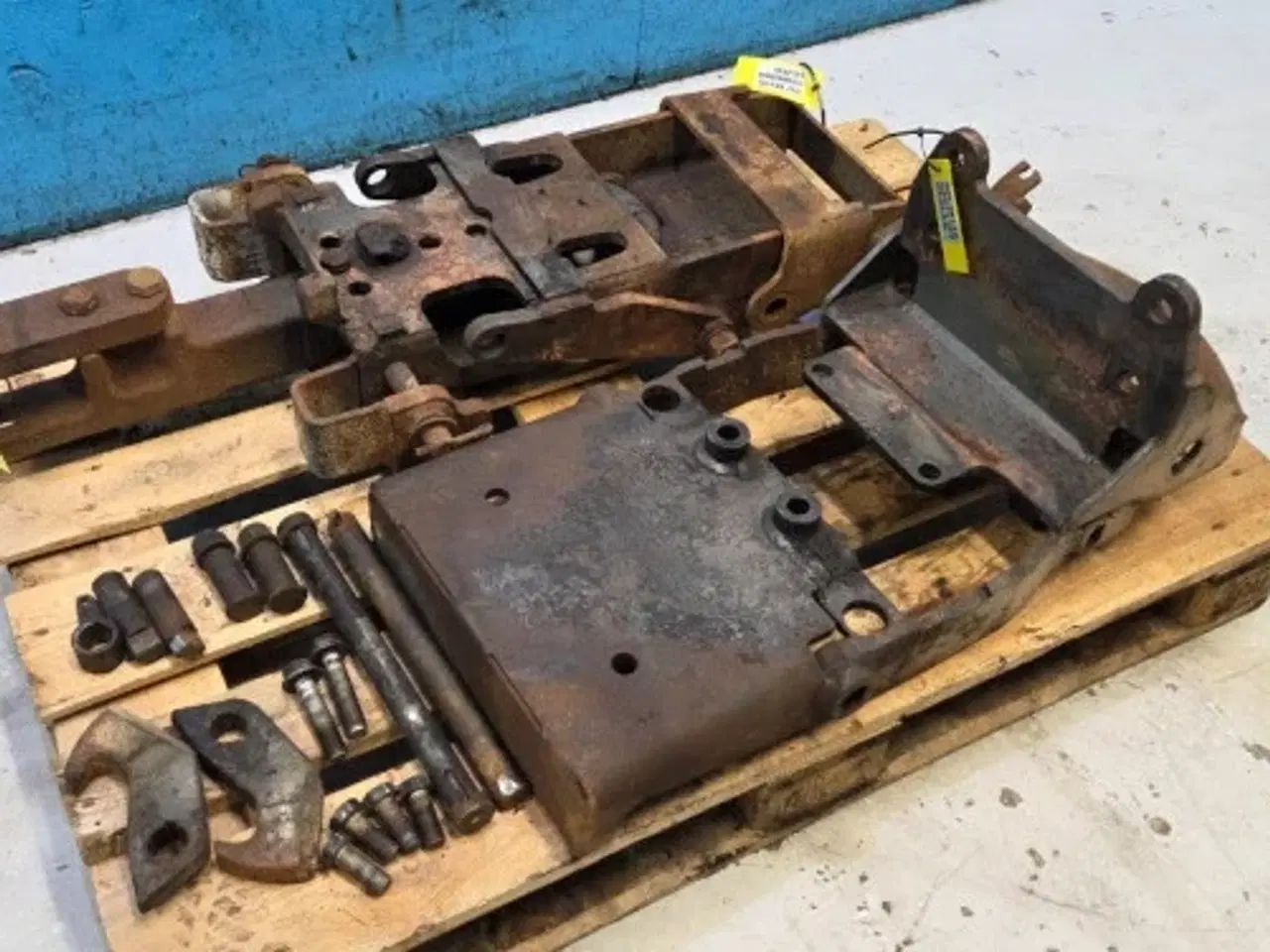 Billede 12 - New Holland M115 Hitch Træk Kit 82012769