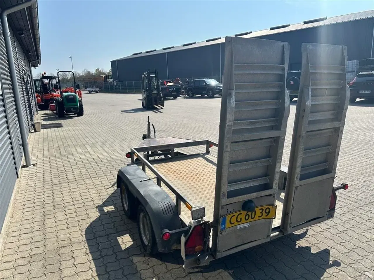Billede 6 - Ifor Williams Model 4 lille maskintrailer med ramper.