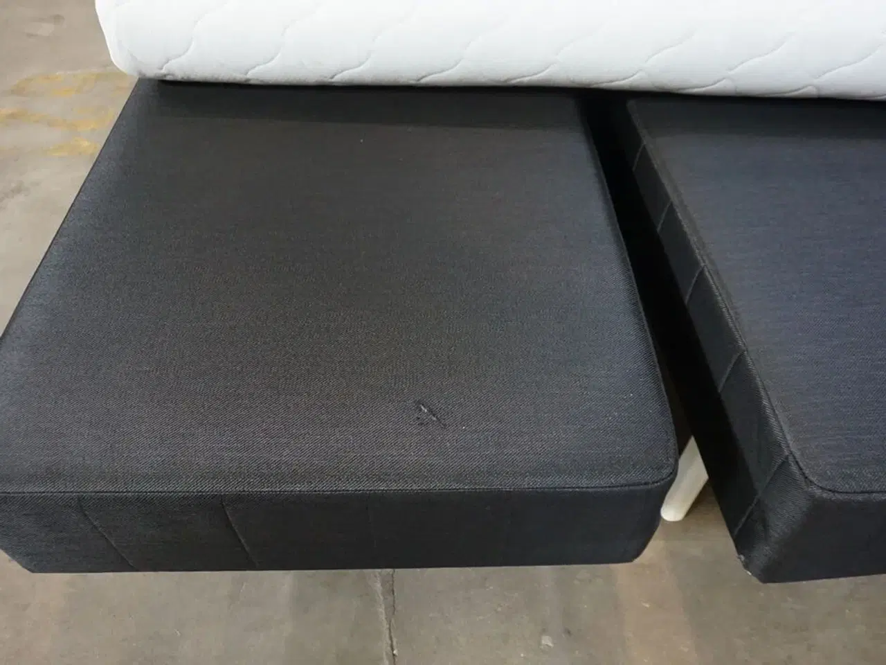 Billede 5 - Huma Premium Boxseng med træben og topmadras 160x200 cm