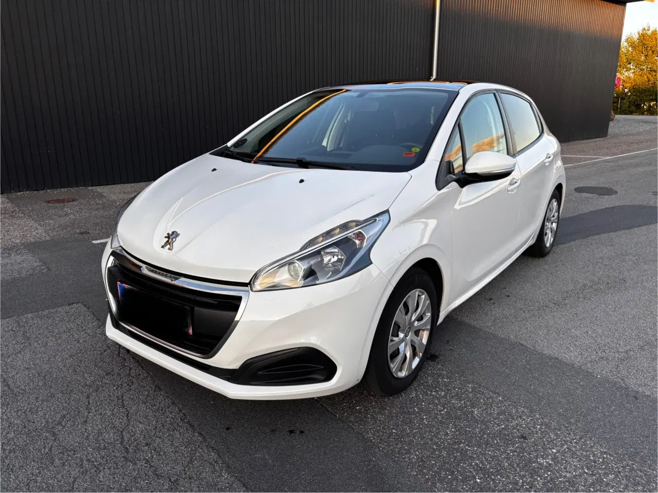 Billede 1 - Peugeot 208 1,2 VTi More