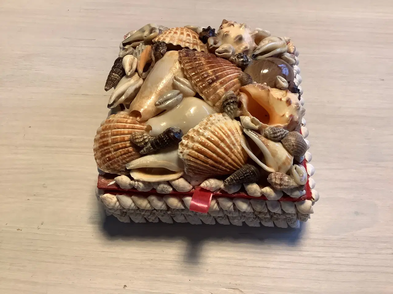 Billede 1 - Lille smykkeskrin med muslingerskaller.