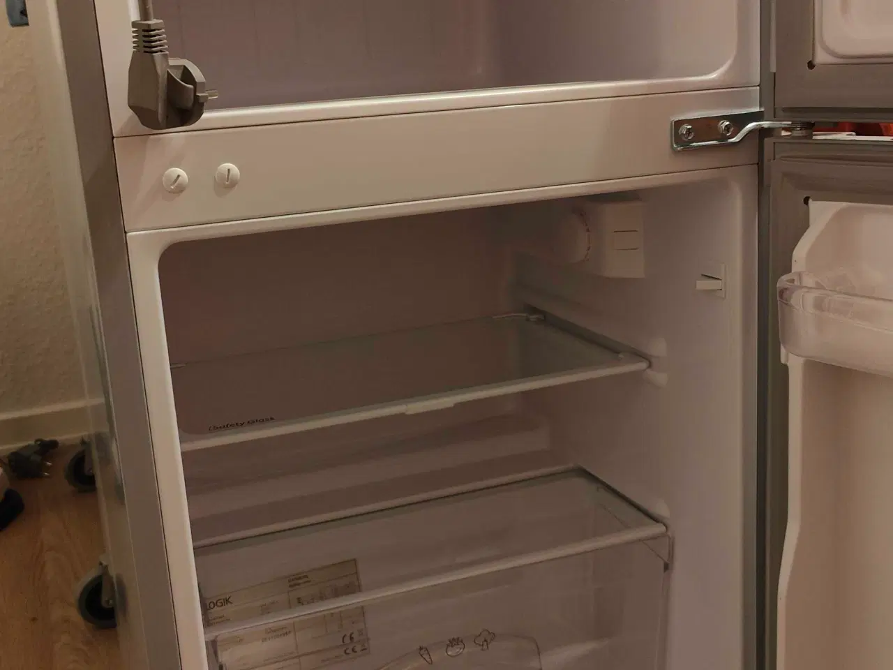 Billede 2 - LOGIK kølefryseskab 