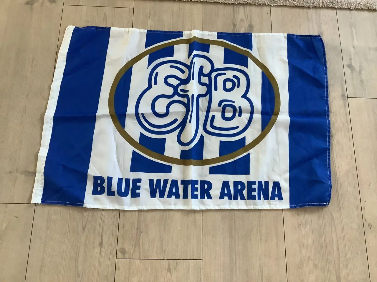 Billede 3 - EFB halstørklæde og Banner/flag